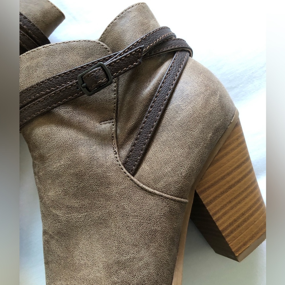 Brown booties like new - Picture 2 of 6